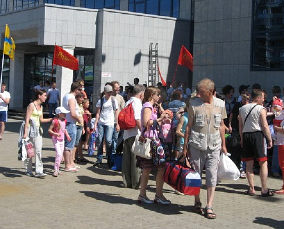 "РОДИНА" поддержала оренбургскую сборную по спортивной акробатике