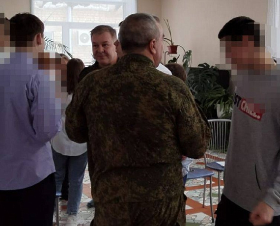 Депутат Тамбовской гордумы от партии "РОДИНА" Елена Кулакова исполнила просьбу ребят из социального приюта