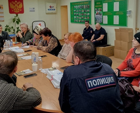 Клуб избирателей Вячеслава Илюхина дал старт акции по повышению общественной безопасности