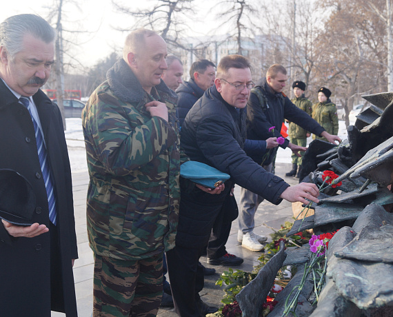 Казанские партийцы провели серию уроков мужества для молодых россиян