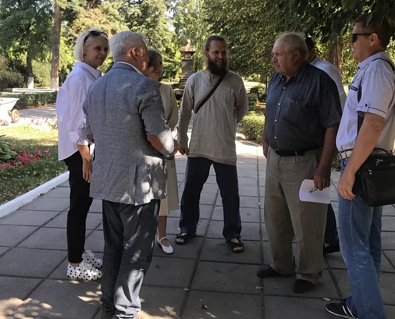 В Павловске лидер воронежской "РОДИНЫ" совместно с кандидатами провели ряд встреч с избирателями