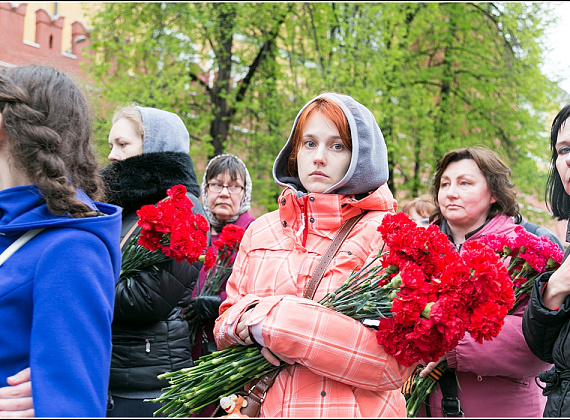 "РОДИНА" в Александровском саду почтила память погибших в Одессе, 5 мая 2014 г. (галерея 1)