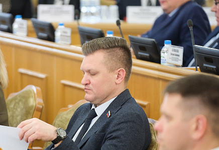 ВЛАДИМИР СУХАРЕВ ПОДДЕРЖАЛ НОВЫЕ МЕРЫ СОЦИАЛЬНОЙ ПОДДЕРЖКИ ДЛЯ МНОГОДЕТНЫХ СЕМЕЙ