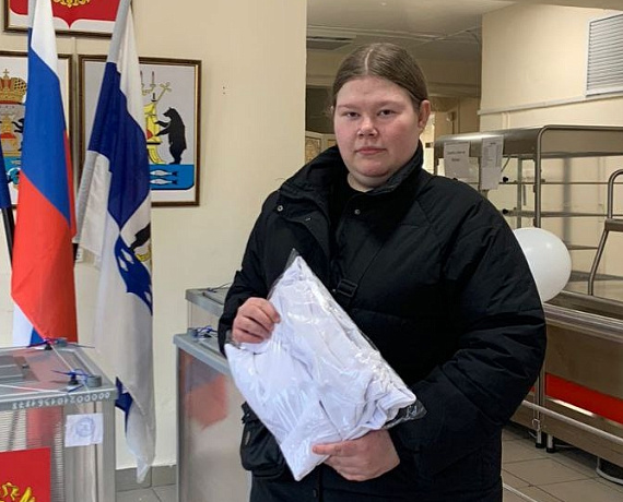 Команда партии "РОДИНА" в Новгородской области голосует за Президента России