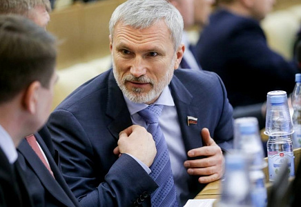 Журавлев: В Крыму открываются консульства, но не открыты офисы ряда российских банков