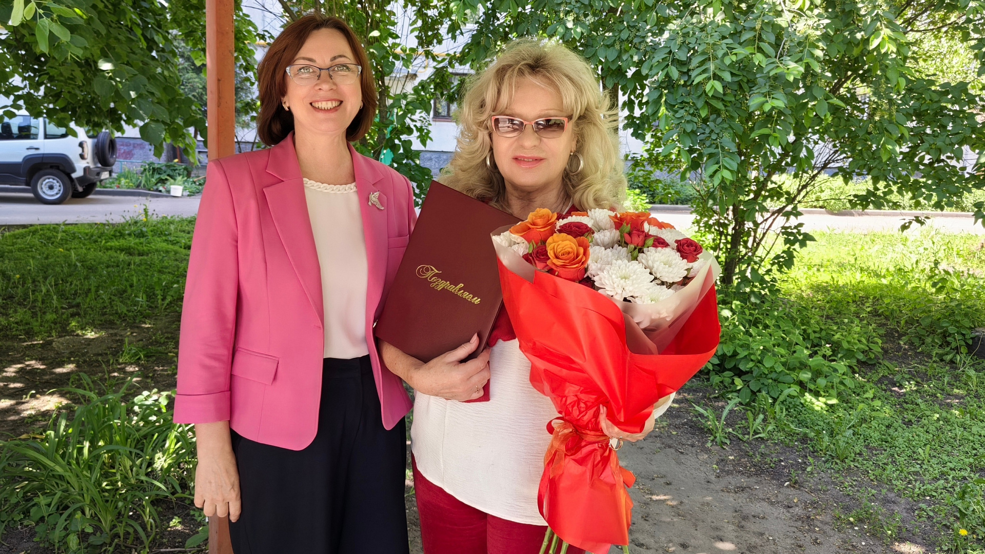 Елена Леонова поздравила с днем рождения заслуженную артистку РСФСР Валентину Попову
