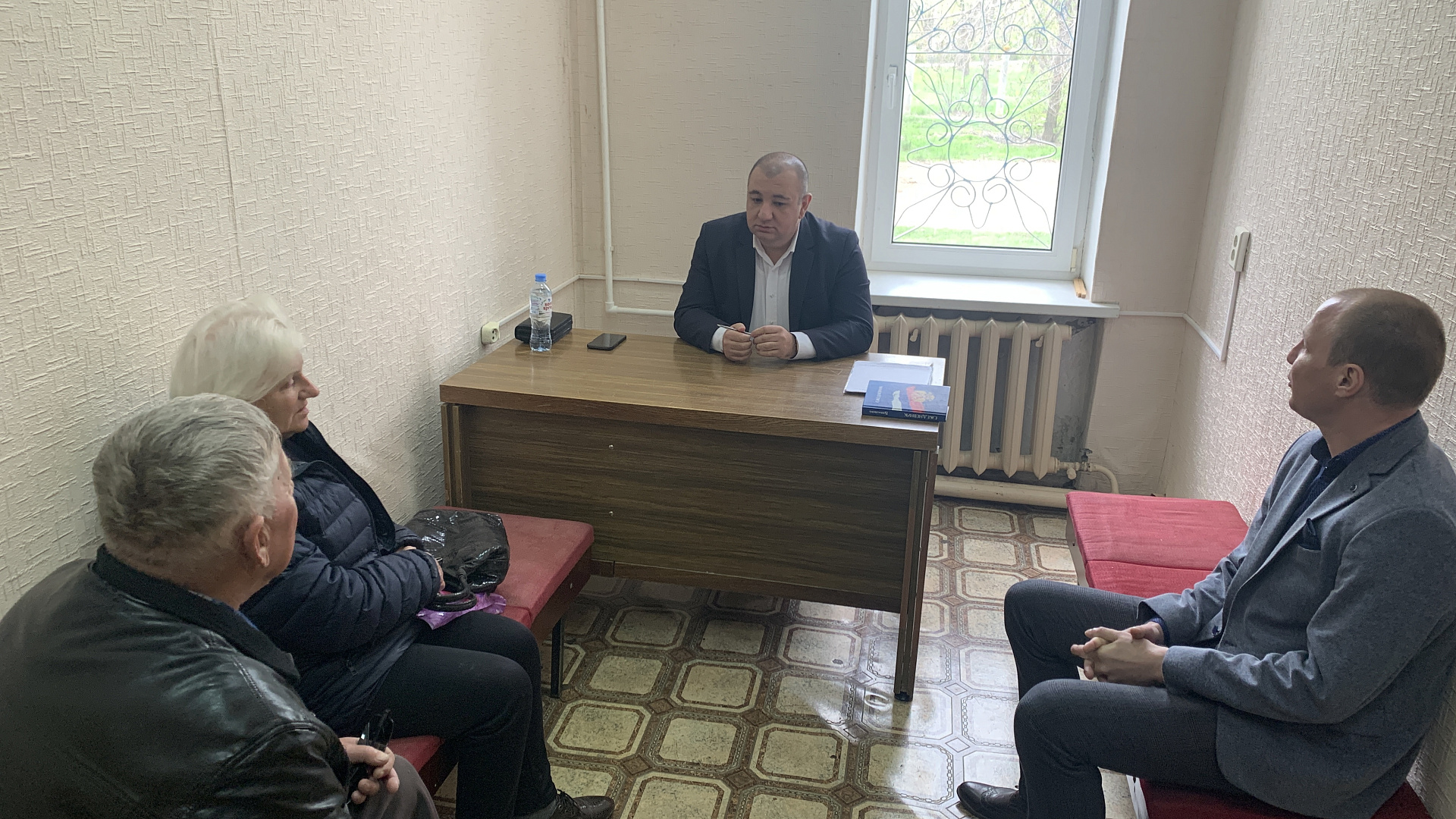 Лидер Астраханской "РОДИНЫ" провел выездной прием граждан в городе Знаменске и селе Капустин Яр