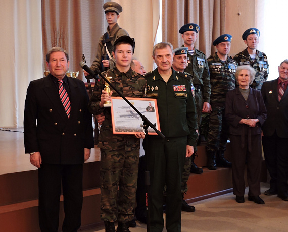Казанская "РОДИНА" провела военно-патриотический фестиваль, посвященный памяти генерала Ачалова