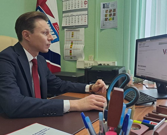 Депутаты и актив Подмосковной "РОДИНЫ" голосуют на выборах Президента