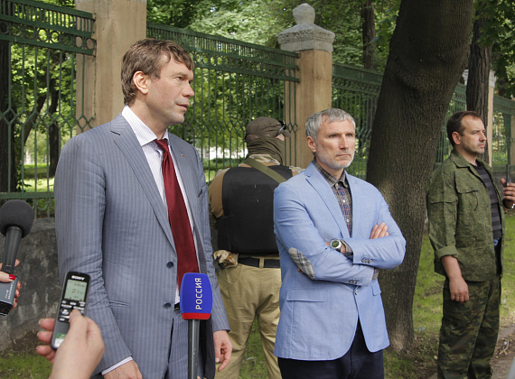 Алексей Журавлёв в Донецке: пресс-конференция, общение с прессой, интервью (часть 1), 12 июня 2014 г.