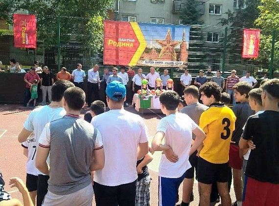 В столице Северной Осетии состоялся турнир дворовых команд по футболу на кубок партии «РОДИНА»