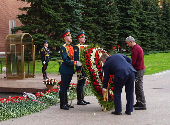 Соратники "РОДИНЫ" возложили цветы к Могиле Неизвестного Солдата, 06.05.2019