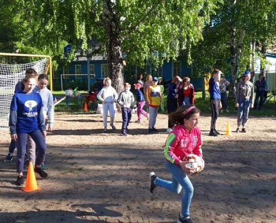 ДЕПУТАТ ОТ "РОДИНЫ" ПРИНЯЛА УЧАСТИЕ В ОРГАНИЗАЦИИ СПОРТИВНОГО ПРАЗДНИКА ДЛЯ ВОСПИТАННИКОВ ДЕТДОМА В СЫКТЫВКАРЕ