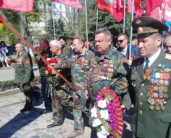 Тульские партийцы приняли участие в шествии "Бесмертного полка"