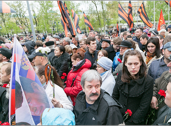 "РОДИНА" в Александровском саду почтила память погибших в Одессе, 5 мая 2014 г. (галерея 1)