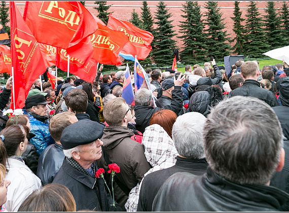 "РОДИНА" в Александровском саду почтила память погибших в Одессе, 5 мая 2014 г. (галерея 1)