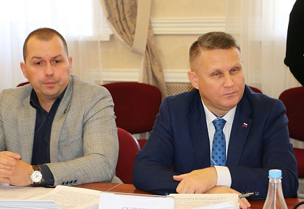 Геннадий Селебин принял участие в заседании комитета по бюджету, налогам и экономической политике Брянской областной Думы