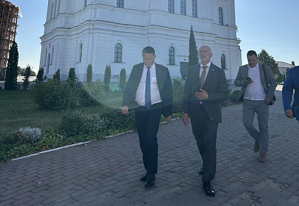 В Брянске Алексей Журавлев посетил Свенский Успенский мужской монастырь