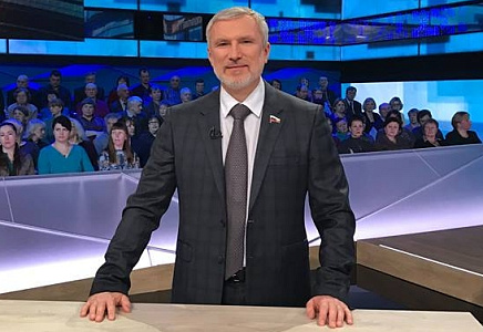 Журавлев в комментарии для NEWS.ru сравнил политику Зеленского с лаем Моськи