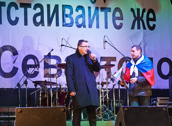 Митинг в Севастополе после референдума, выступление Алексея Журавлёва и Антона Тицкого, 16 марта 2014 г.