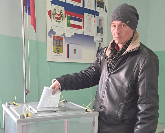 Алексей Хабаров отдал свой голос на выборах Президента