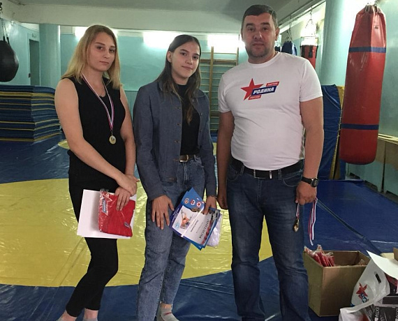 Новосибирские партийцы провели  ежегодные соревнования по общефизической подготовке среди детей и подростков