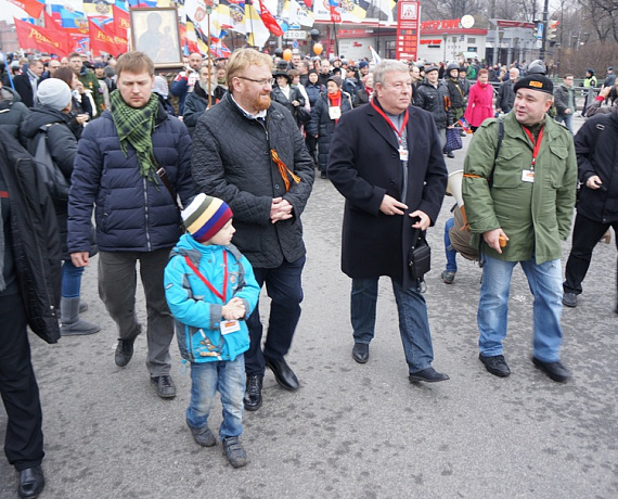 Активисты Питера и Ленобласти провели митинг в поддержку выборов в Новороссии