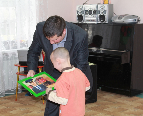 Социал-патриоты посетили детский дом в Новочеркасске