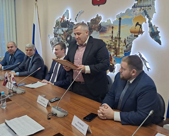 Реготделения в Москве и области поддержали кандидатуру Путина на выборах президента
