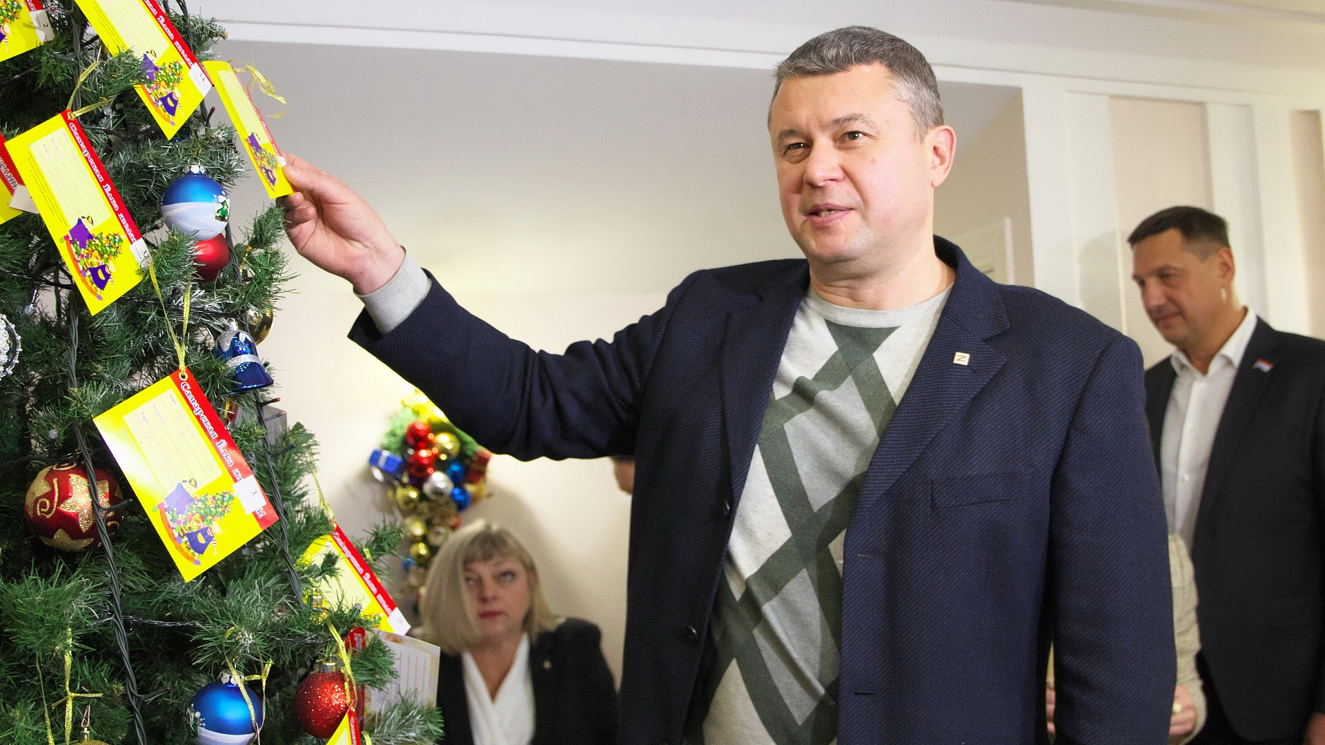 Валерий Барсук принял участие в благотворительном марафоне "Елка Желаний" для детей Донбасса