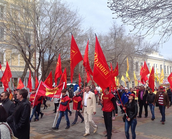 Колонна "РОДИНЫ" прошла по центральной улице Оренбурга