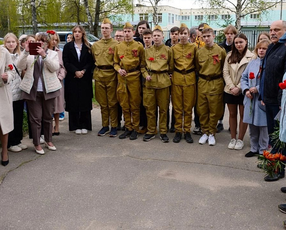В Подмосковье и в Ярославле партийцы приняли участие в праздничных мероприятиях ко Дню Победы
