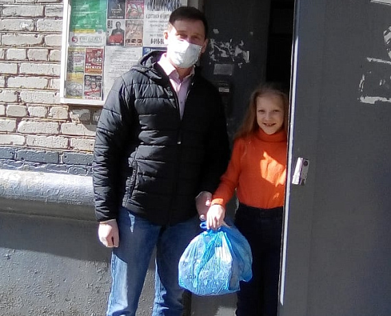 Активисты подмосковной "РОДИНЫ" оказали продовольственную помощь гражданам