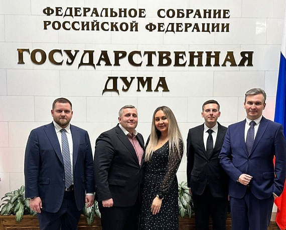 Реготделения в Москве и области поддержали кандидатуру Путина на выборах президента