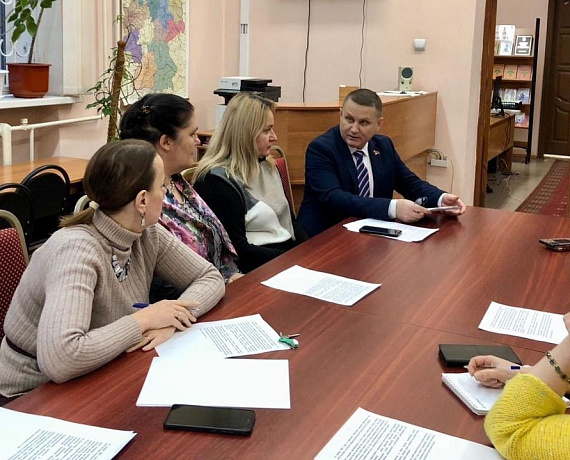 Геннадий Селебин обсудил проект "Строка поэта о Героях" для поддержки героев СВО и их семей
