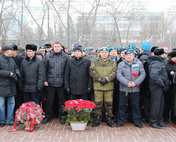 Самарские партийцы отметили годовщину вывода советских войск из Афганистана