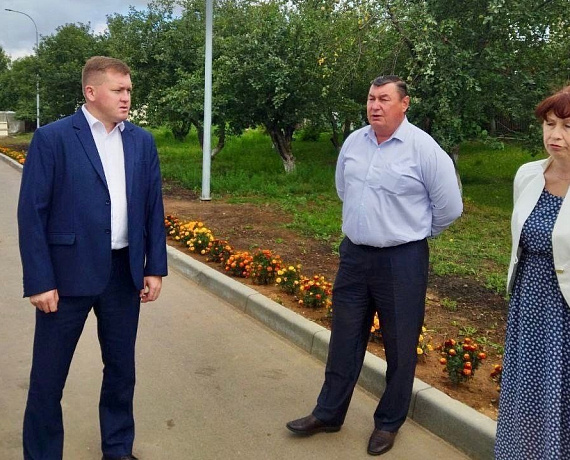 Владимир Михайлов держит вопросы благоустройства образовательных учреждений на особом контроле