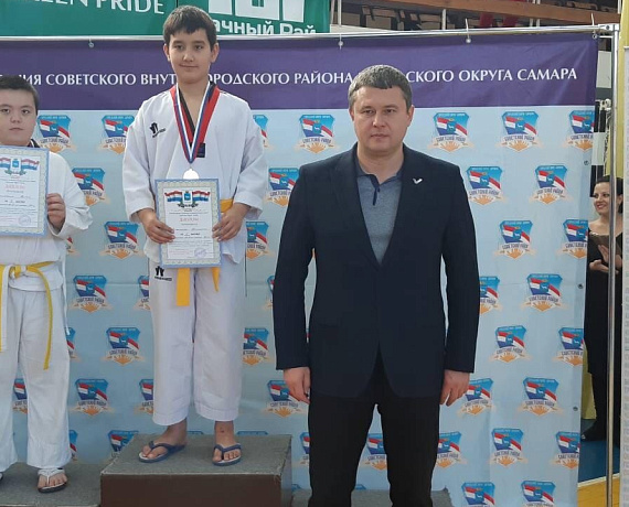 Валерий Барсук поздравил победителей турнира "Самарская осень"