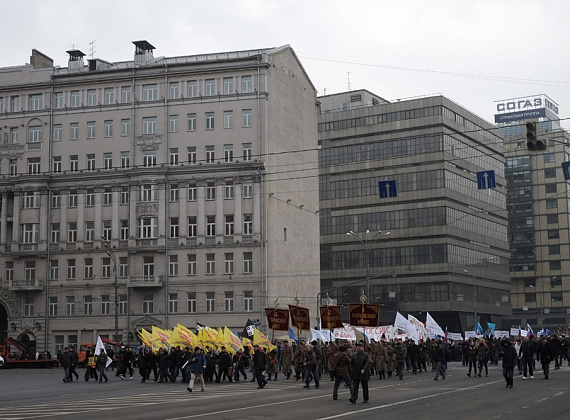 Колонна "РОДИНЫ" на шествии в поддержку русских на Украине, Москва, 2 марта 2014 г.