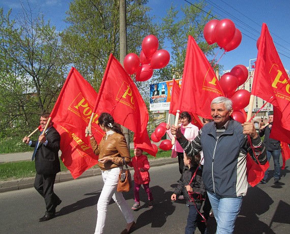 Новгородская "РОДИНА" приняла участие в шествии партий