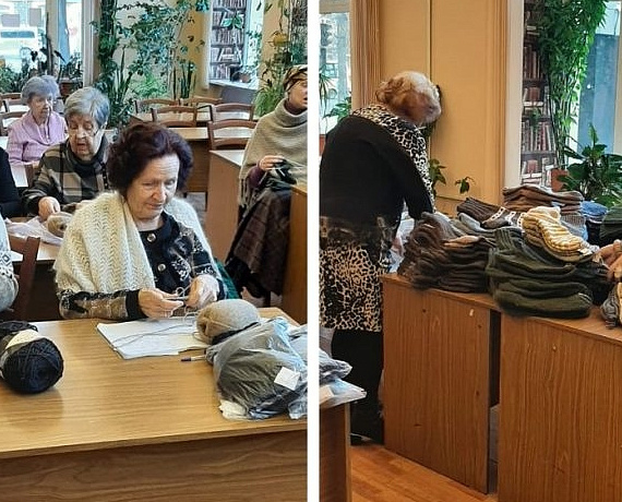 Вязальщицы, участвующие в акции Клуба избирателей Вячеслава Илюхина "Вяжем носки солдату" изготовили очередную партию теплых вещей для военнослужащих