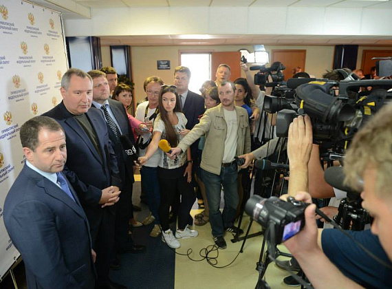 Дмитрий Рогозин и Алексей Журавлёв в Кировской области, 30 мая 2014 г.
