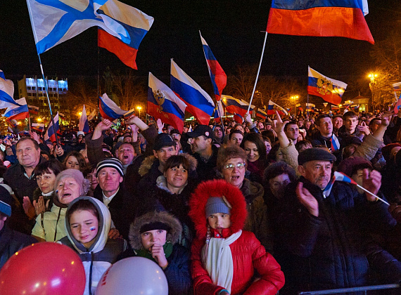 Митинг в Севастополе после референдума, выступление Алексея Журавлёва и Антона Тицкого, 16 марта 2014 г.