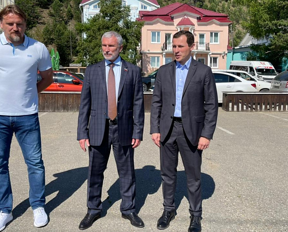 Алексей Журавлев раскритиковал состояние курортной инфраструктуры Байкала