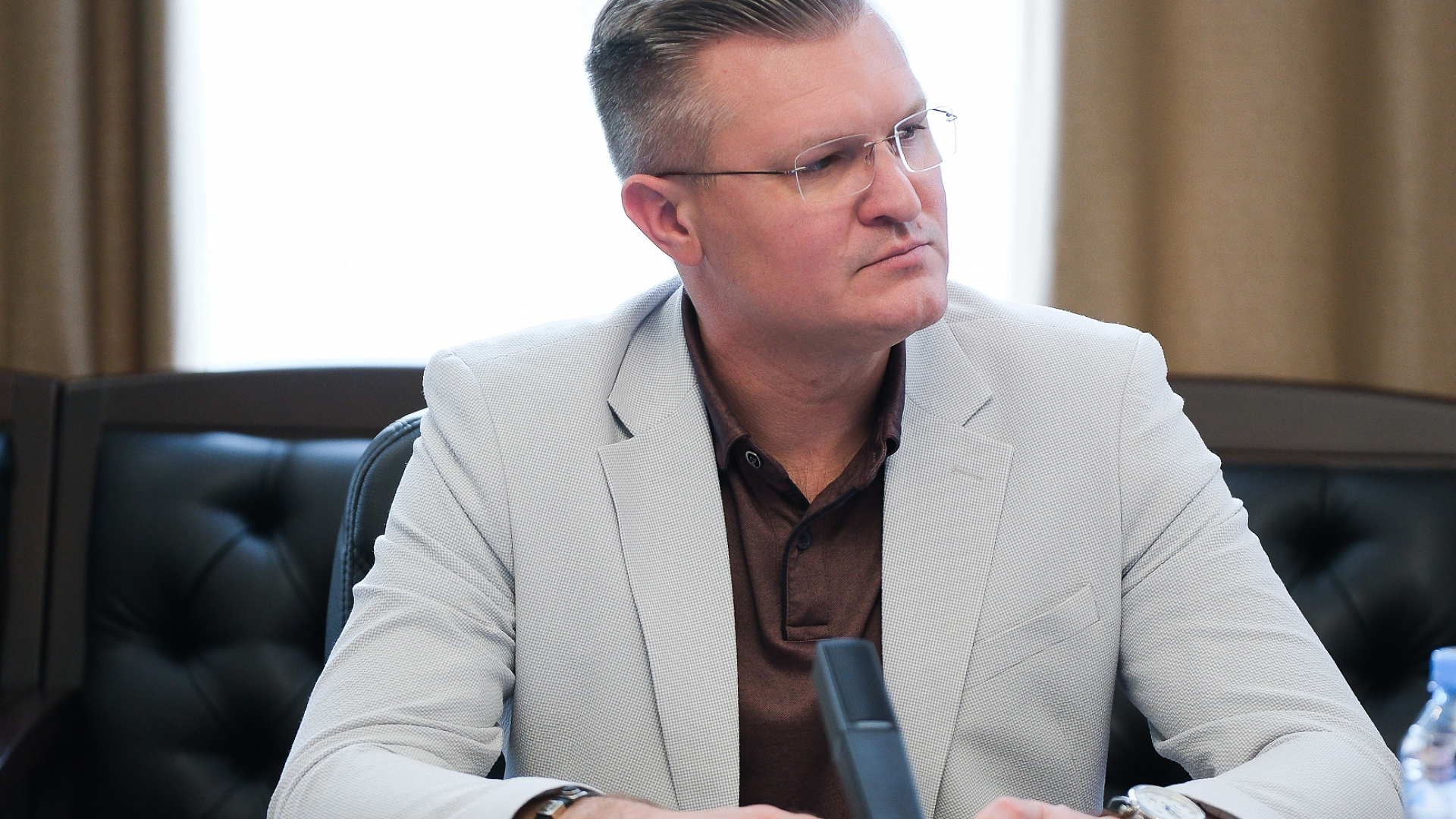 Владимир Сухарев принял участие в заседаниях профильных комитетов Думы Астраханской области