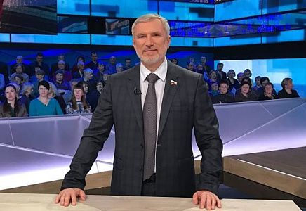 Журавлев иронично прокомментировал слова Орешкина про финансовую "медицинскую бригаду"