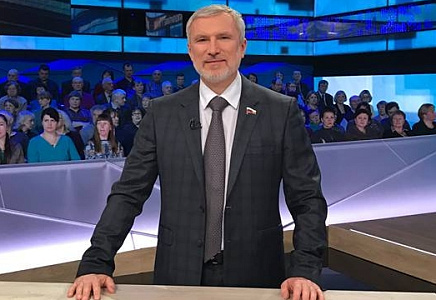 Журавлев: Западных фармацевтов интересует лишь способ превращения болезни в деньги