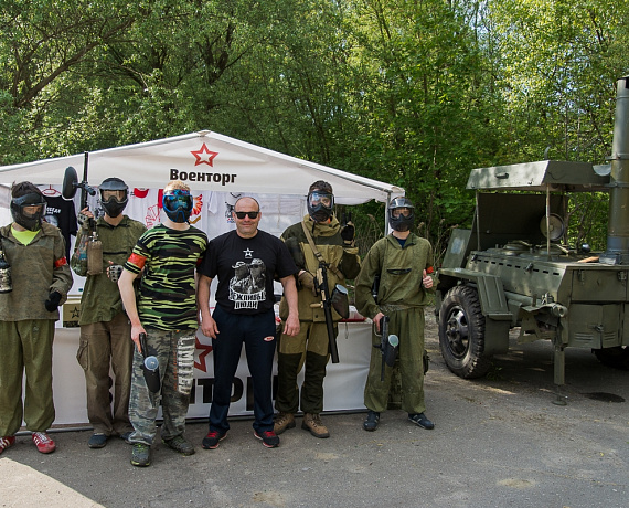 Калиниградские партийцы провели открытый турнир по пейнтболу "Защитник Родины"