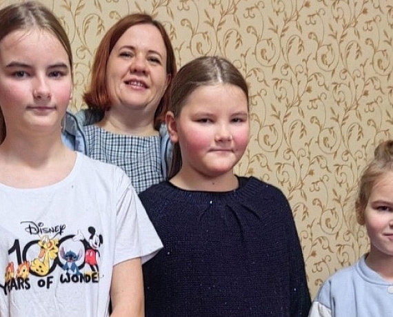От имени Алексея Журавлева в Тамбове поздравили с Новым годом многодетную семью