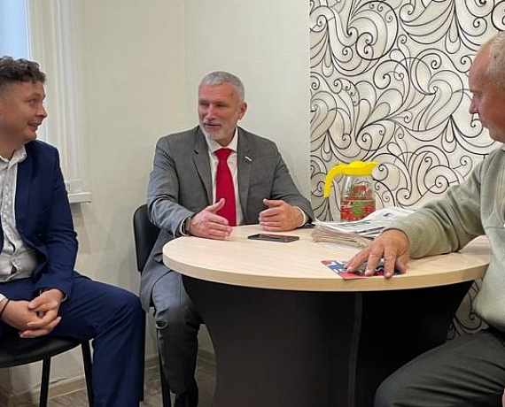 Журавлев обсудил в Кировской области проблемы фермеров и ЖКХ